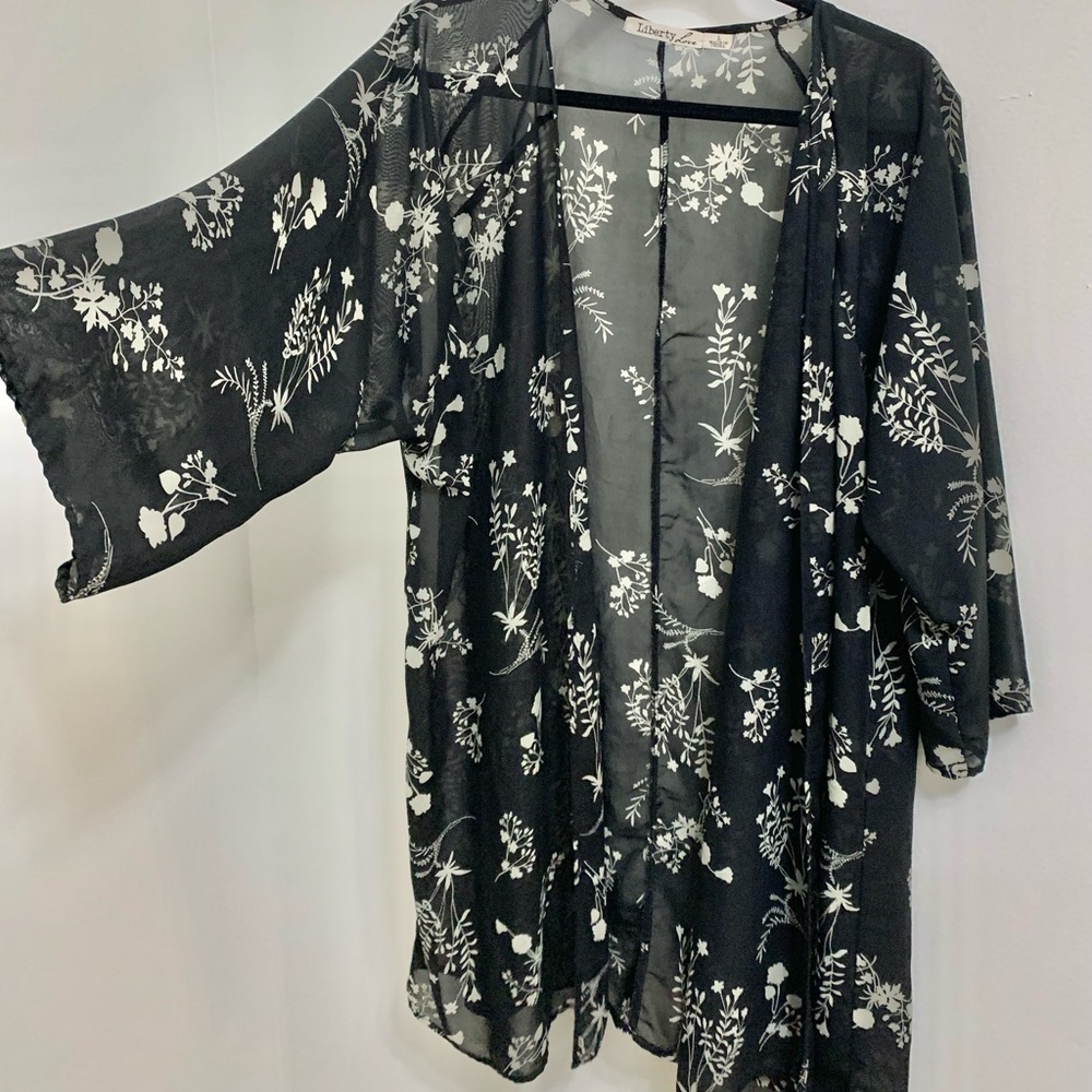 Sheer Floral Flowy Kimono L